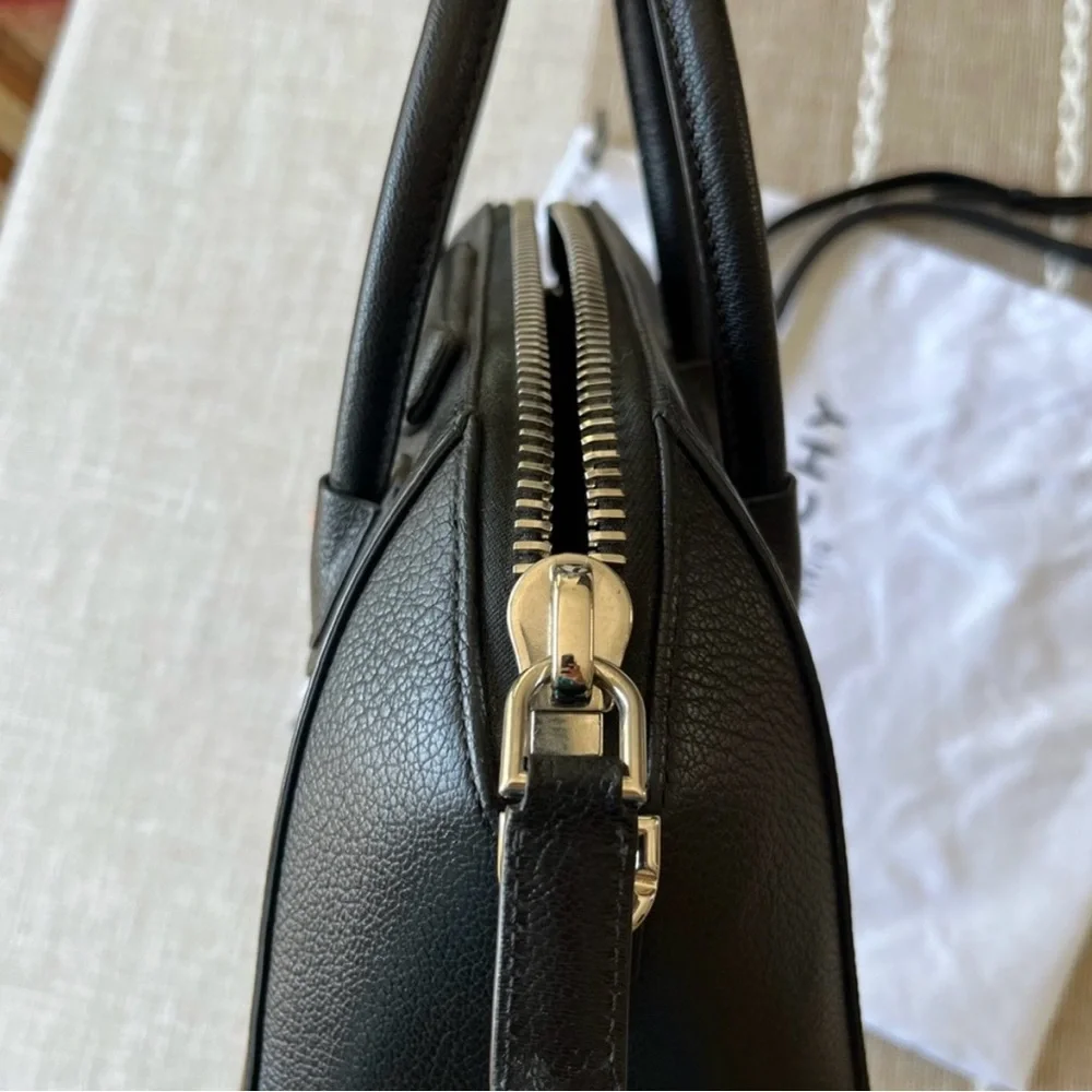 Givenchy mini Antigone sugar Leather Women's Bag